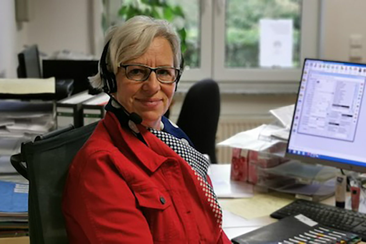 MenschWert Mitarbeiterin Petra Schmidt MenschWert Mitarbeiterin Petra Schmidt