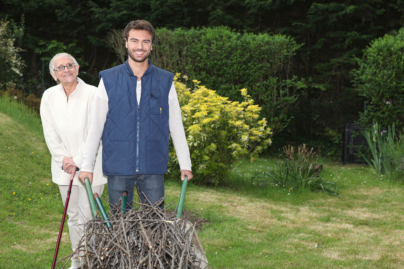 MenschWert! e.V. - Hilfe im Garten